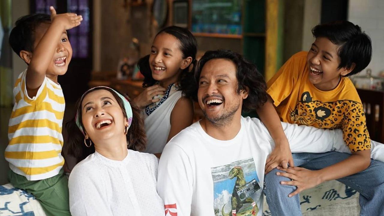 [Fimela] Keluarga Dwi Sasono