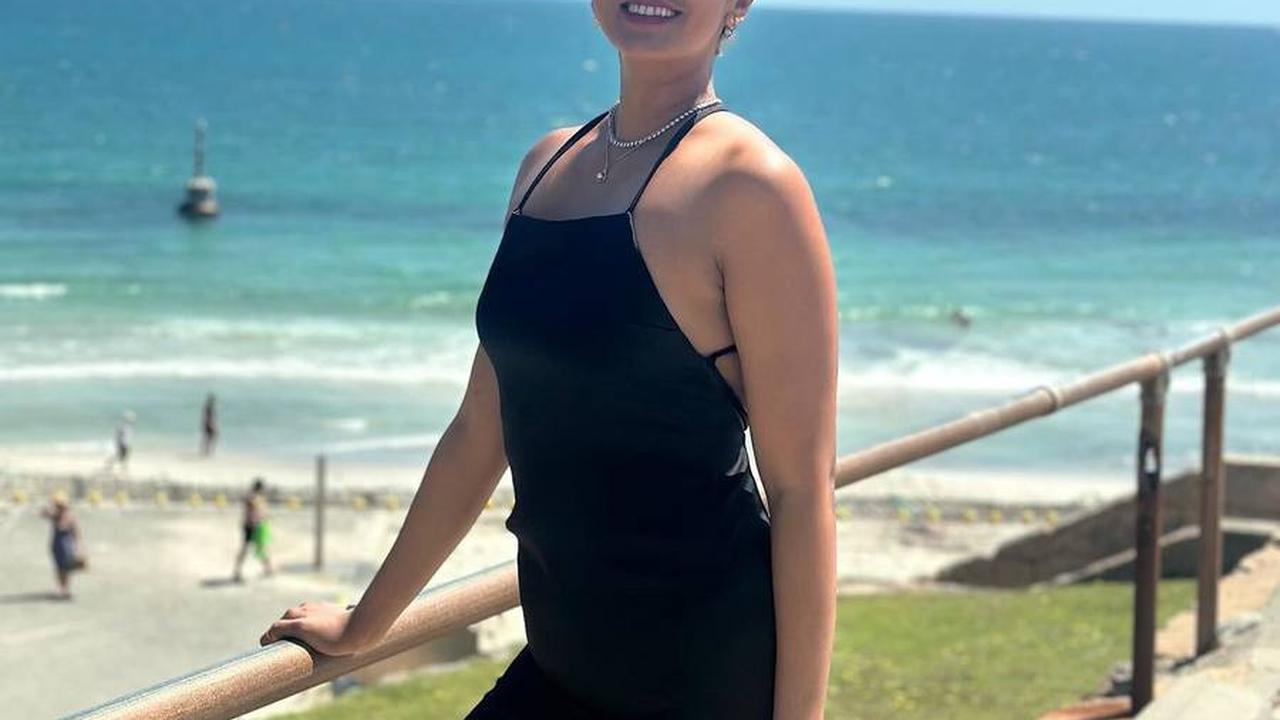 Pakai Mini Dress Hitam