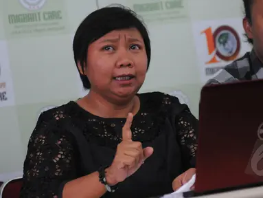 Migrant Care menggelar konferensi pers terkait eksekusi mati Siti Zaenab, Jakarta, Kamis (16/4/2015). Anis Hidayah Direktur Eksekutif Migrant Care mengutuk Pemerintah Arab Saudi atas aksi tersebut. (Liputan6.com/Herman Zakharia)