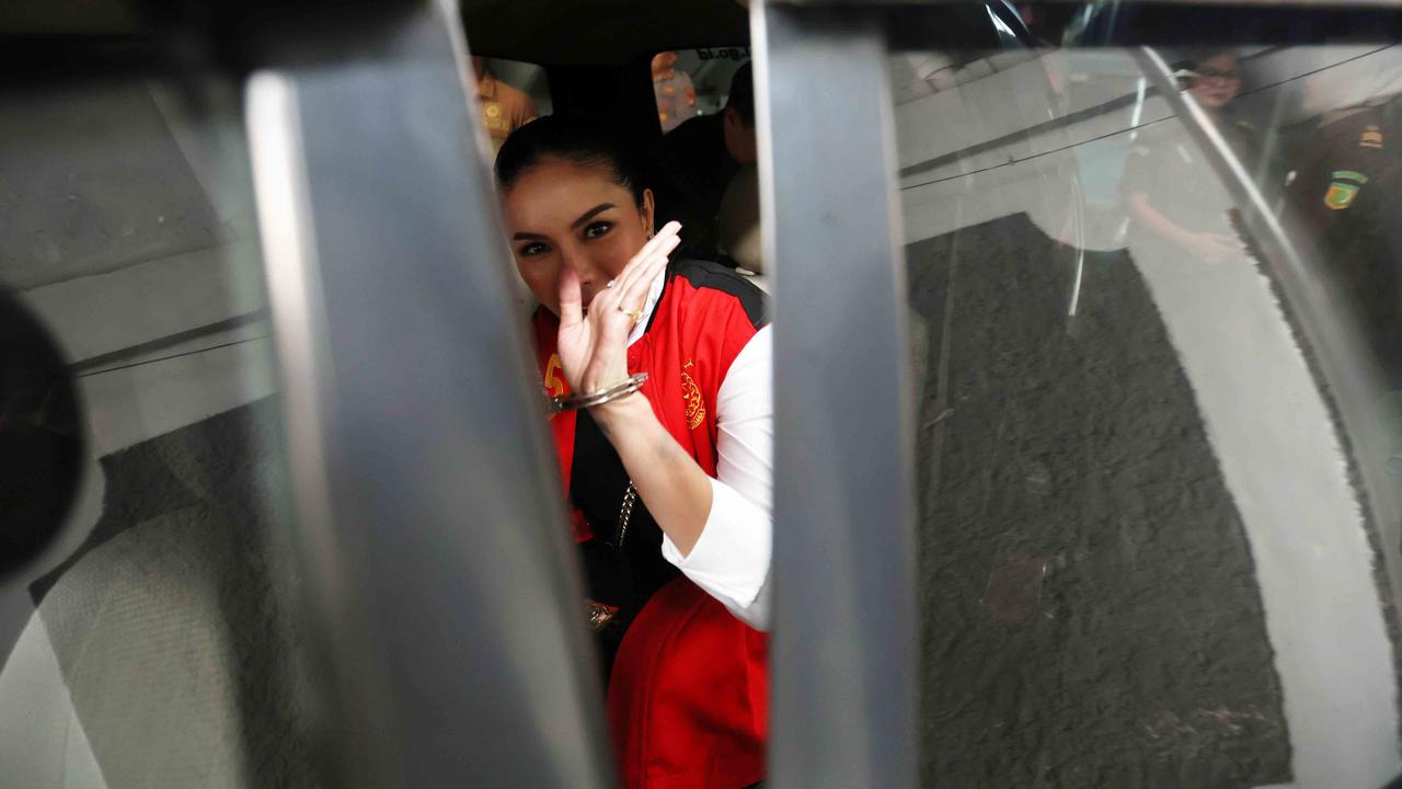 FOTO: Artis  Nikita Mirzani Dituntut 11 Tahun Penjara dalam Kasus Pemerasan dan TPPU