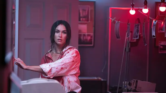 Megan Fox sebagai Emma dalam Till Death. (Foto: Dok. Millennium Media)
