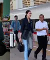Menpar Widi Wardhana lakukan kunjungan kerja ke wilayah Jawa Barat dengan transportasi umum. [@widi.wardhana]