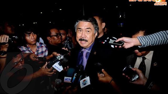 [FOTO] Dapat Ipod Souvenir, Gayus Lumbuun Lapor KPK