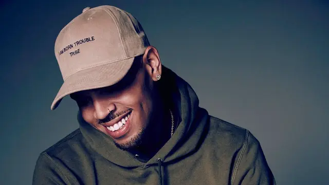 [Bintang] Chris Brown