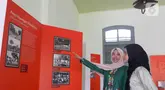 Pengunjung melihat koleksi di Museum Kebangkitan Nasional, Jakarta, Selasa (20/5/2025). (Liputan6.com/Herman Zakharia)