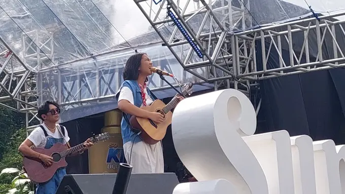 Dere di Sunset di Kebun (Fimela/Salsa Mutiara)