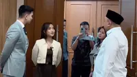 Diajak Verrell Bramasta Keliling Gedung DPR, Pakaian Fuji Dicap Kurang Bahan