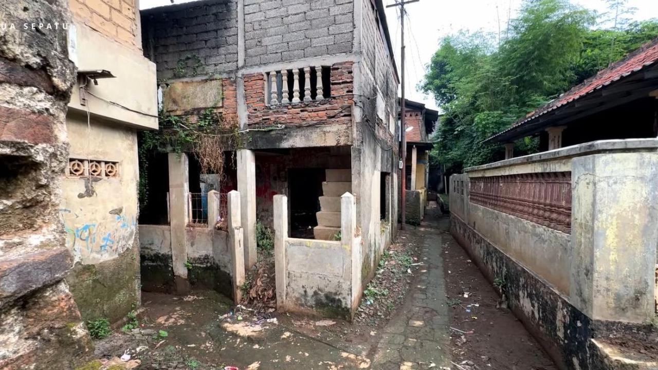 Banyak Rumah utuh yang Ditinggal Pemilik