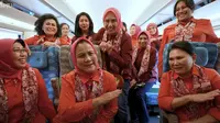 Iriana Jokowi kembali jajal kereta cepat Whoosh bersama anggota Organisasi Aksi Solidaritas Era Kabinet Indonesia Maju (OASE KIM). (Foto: Tangkapan Layar Youtube Sekretariat Presiden)