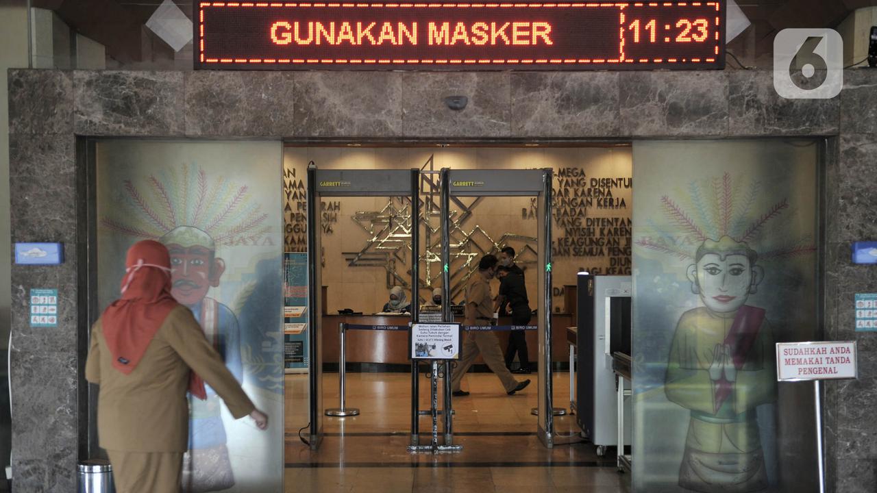 Hari Pertama Kerja di Kantor saat PSBB Transisi