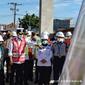 Menteri Perhubungan (Menhub) Budi Karya meninjau progres pembangunan jalur ganda KA Solo-Semarang di Simpang Joglo, Solo, Minggu (7/8/2022). (Dok Kemenhub)