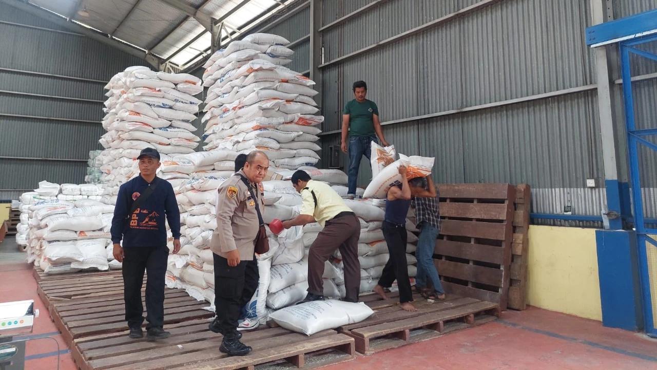 Biro Komunikasi Kementan Sampaikan Permohonan Maaf, Bantuan Beras Kini Sudah Mencapai Rp16 M, Bukan Lagi Rp1,3 M