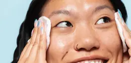 Mengenali pentingnya membangun skin resilience sebagai benteng utama untuk melindungi wajah dari stres oksidatif dan penuaan dini akibat lingkungan urban. [Dok/Freepik.com].