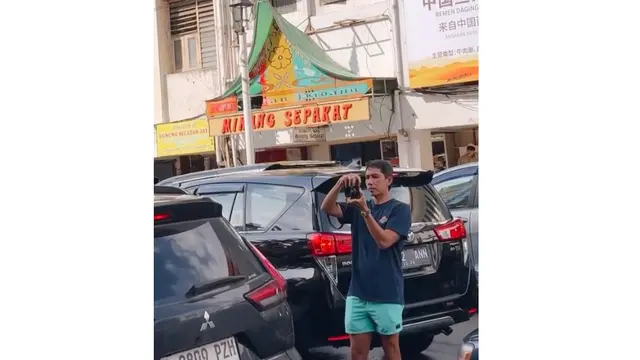 Andien Pemotretan di Glodok