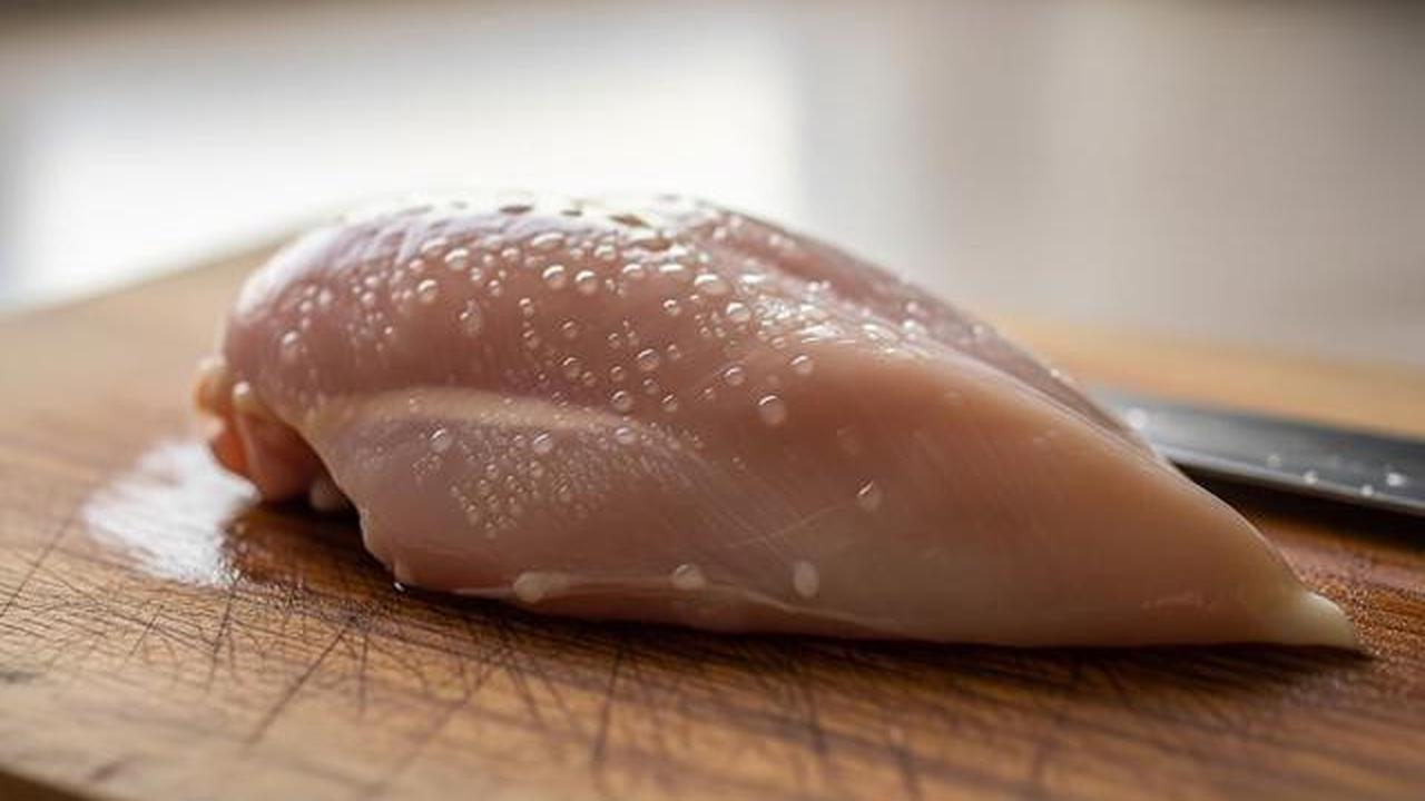 Jangan Memasak Ayam yang Masih Beku.