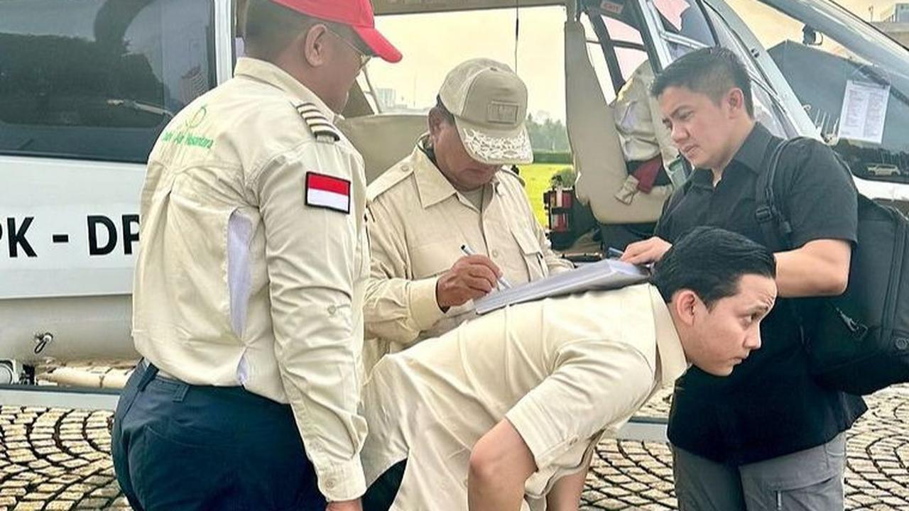 Pada unggahan tersebut, tampak Rizky tengah menjadi sebuah 'meja' bagi Menteri Pertahanan RI Prabowo Subianto. <br>