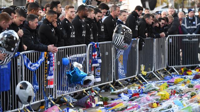 Penghormatan Pemain Atas Meninggalnya Bos Leicester City