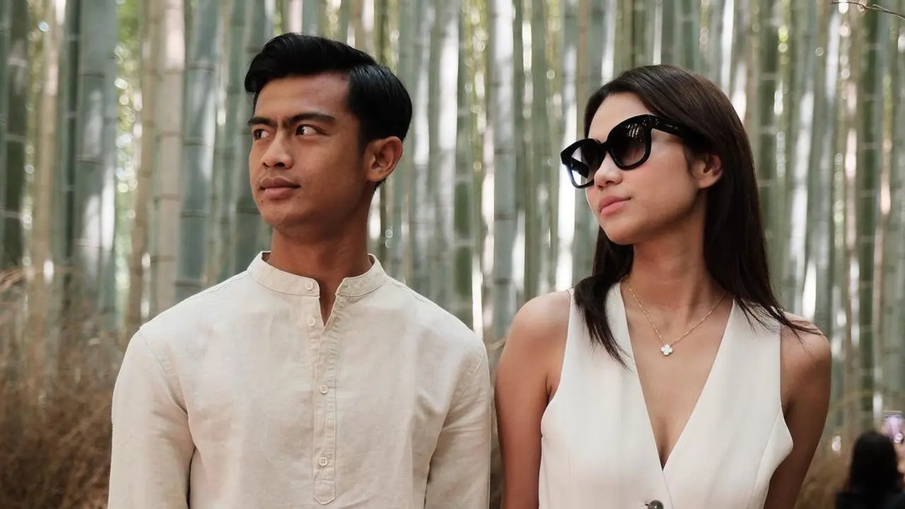 Gaya Bucin ala Pasangan Gen Z Arhan Pratama dan Azizah Salsha Selama Setahun Menikah Meski Jarang Terlihat Bersama