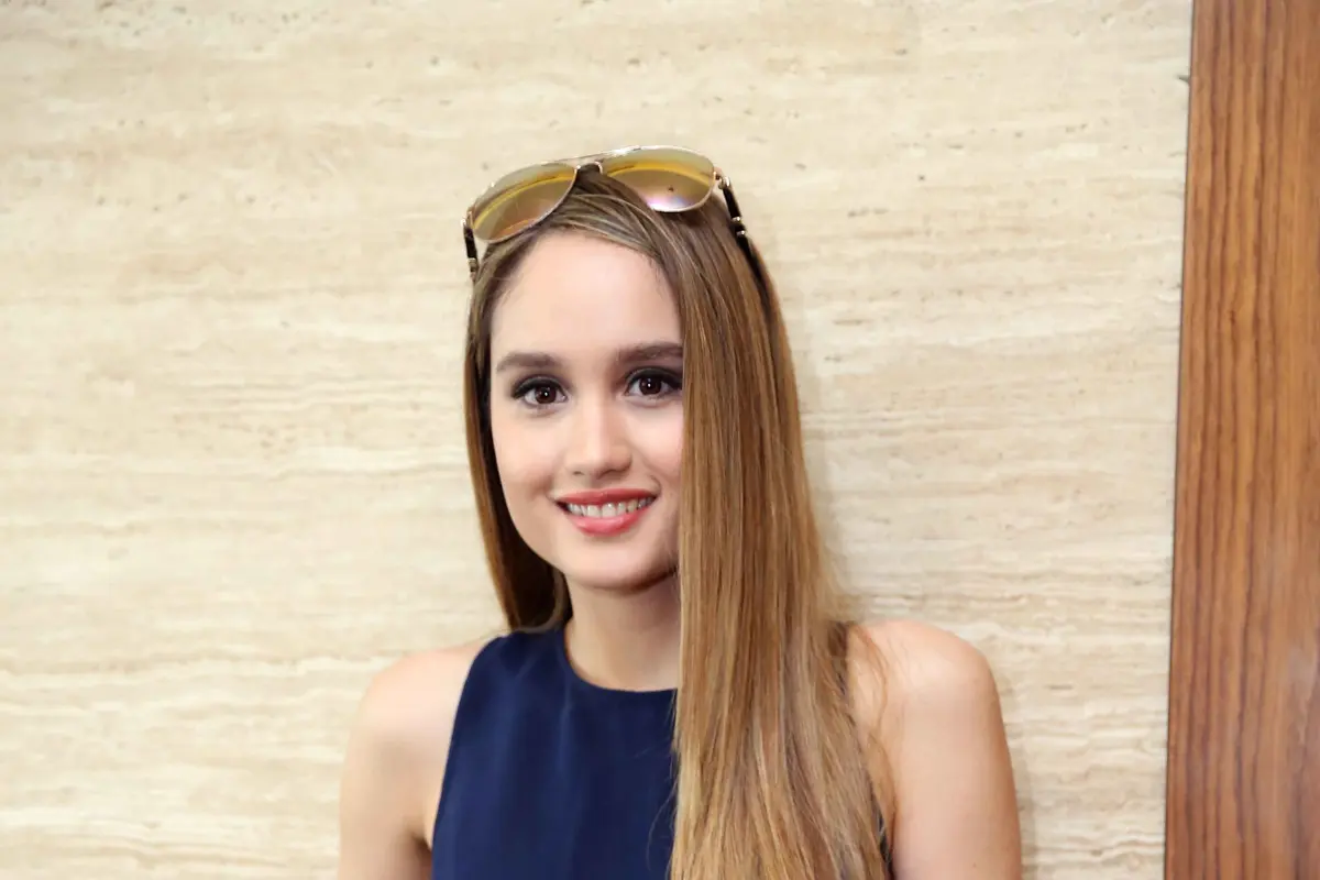 [Bintang] Cinta Laura