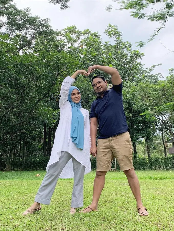 [Fimela] Keluarga Bebi Romeo dan Meisya Siregar