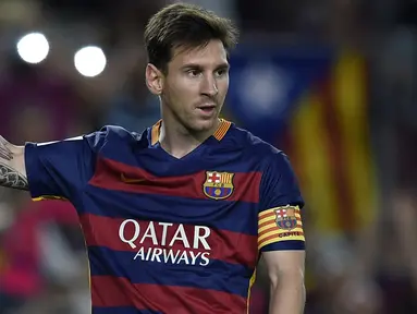 Menurut sang pembuat tato, Roberto Lopez, Tato Mawar dan Lotus merepresentasikan talenta Messi yang berkembang kapanpun. Sementara jendela mawar menyerupai jendela gereja Sagrada Familia di Barcelona.  (AFP/Lluis Gene)