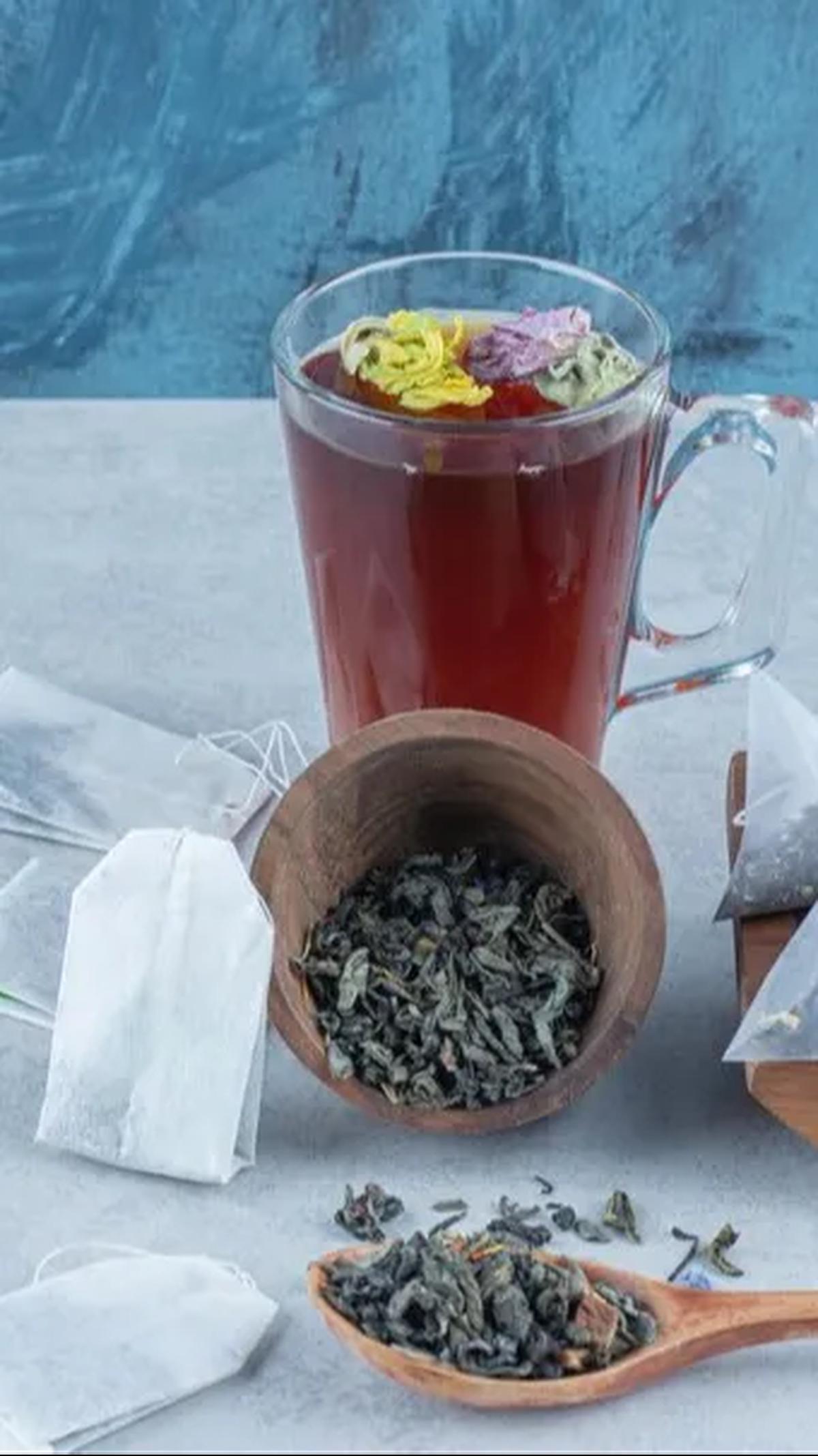 Terlepas dari popularitasnya sebagai minuman yang menyehatkan, tidak banyak yang menyadari potensi teh untuk merawat rambut.&nbsp;