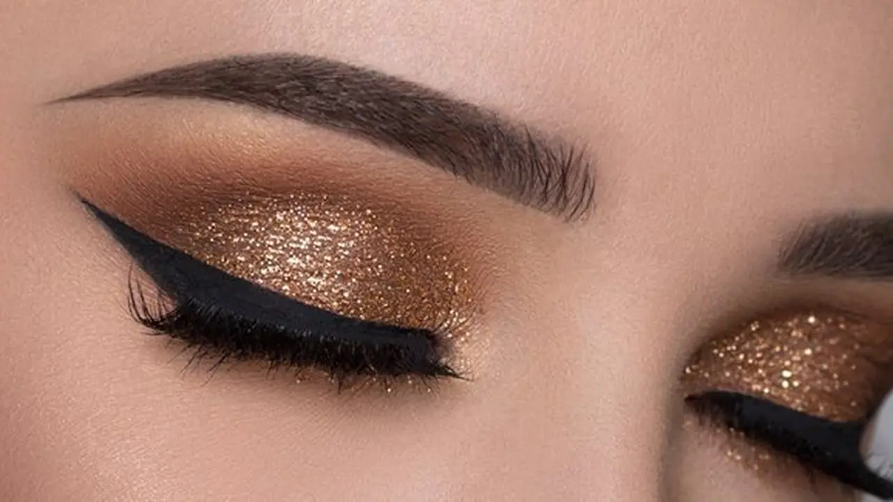 Copyright: YouTube.com/Denitslava Makeup