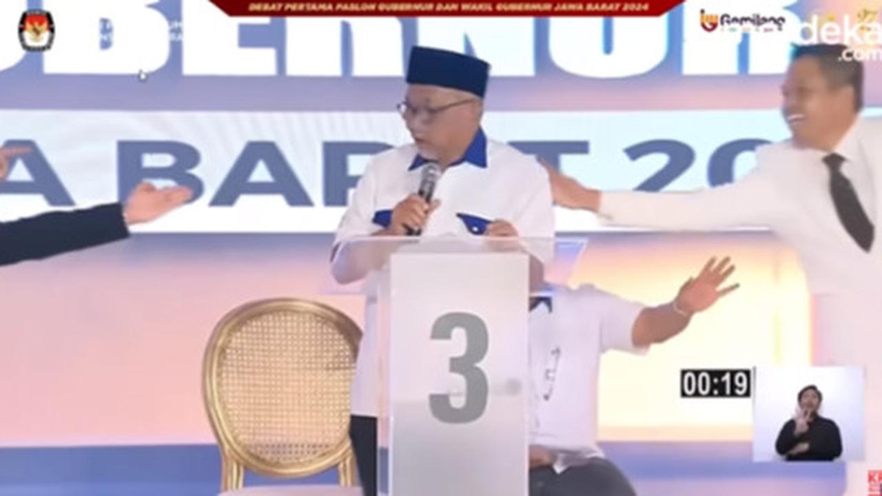 Cawagub Ronald Sampai Berdiri & Demul Mendekat Colek Syaikhu di Debat