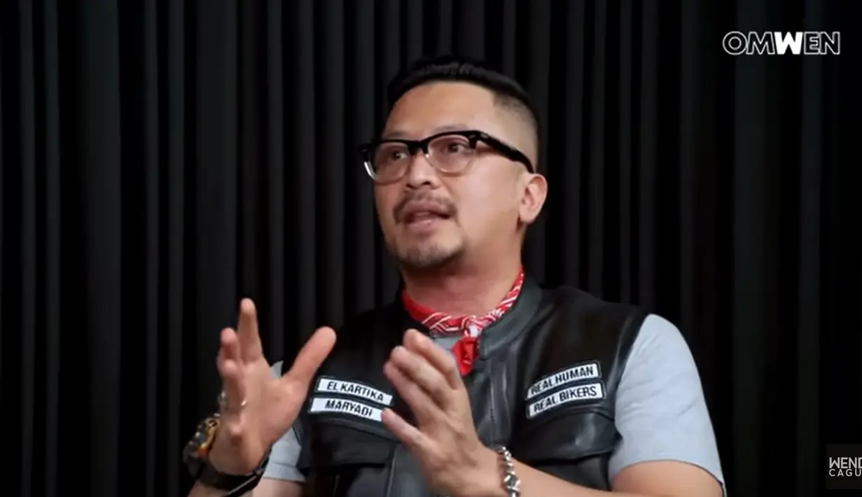 "Jujur gue pernah masuk Polsek, Wen," kata Ferry Maryadi kepada Wendy Cagur seperti dilansir dari kanal YouTube Wendy Cagur. [Youtube/WENDI CAGUR]