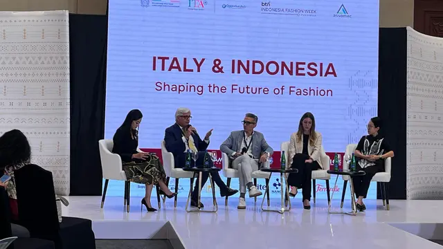 Sesi ASSOMAC di Indonesia Fashion Week 2026