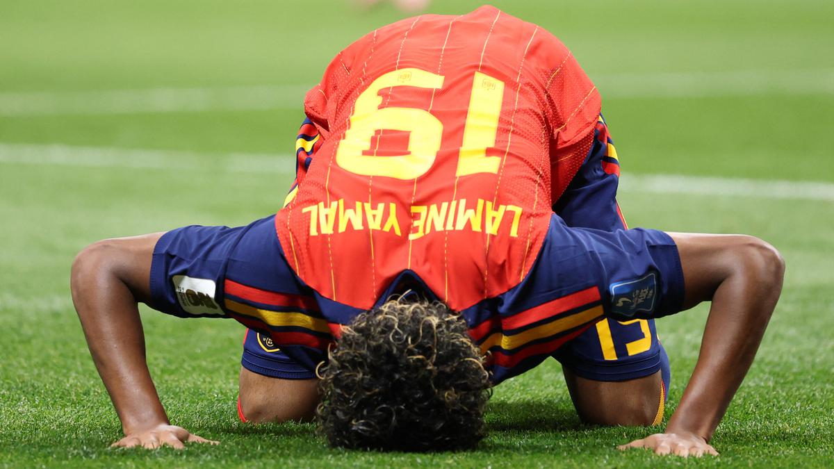 Mengapa Lamine Yamal Hanya Bermain 45 Menit saat Spanyol Menang 4-0 Lawan Arab Saudi?