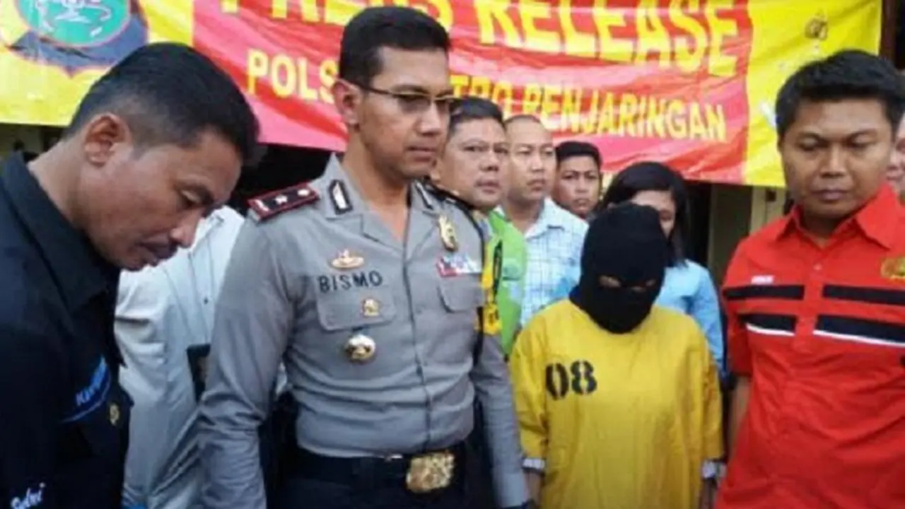 Penemuan Jenazah Bayi di Angkot