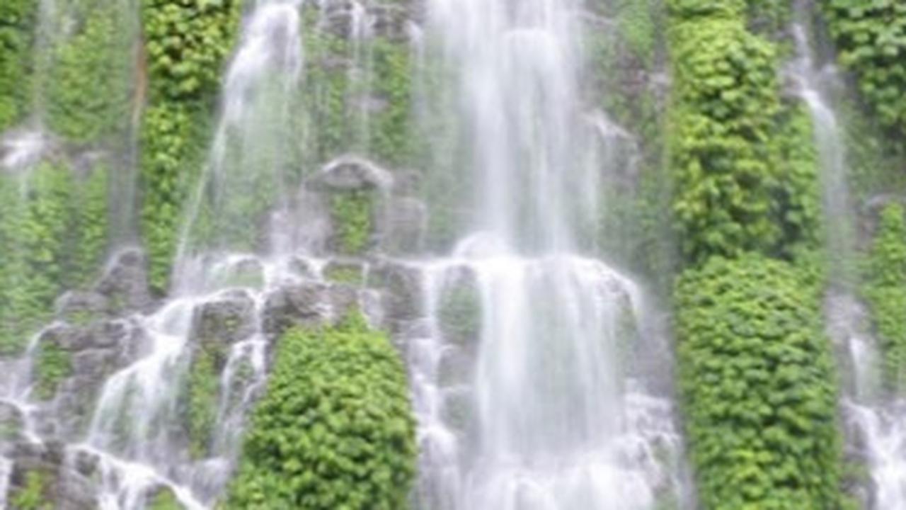 2. Air Terjun Curup Maung<br>