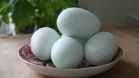 Cara Buat Telur Asin Sendiri Cukup 10 Hari Saja, Gurih Masir Anti Gagal