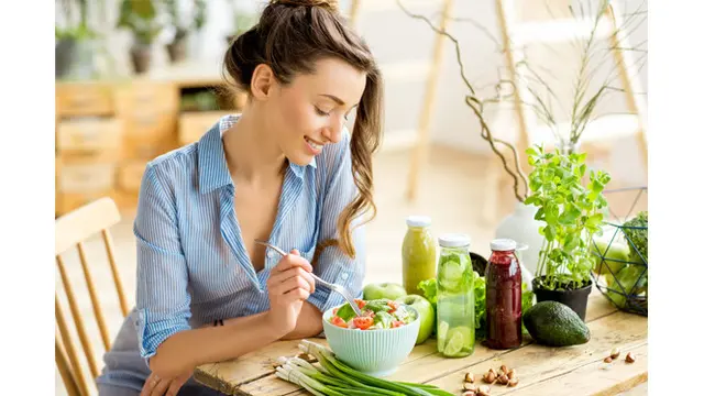 Ilustrasi makan sehat