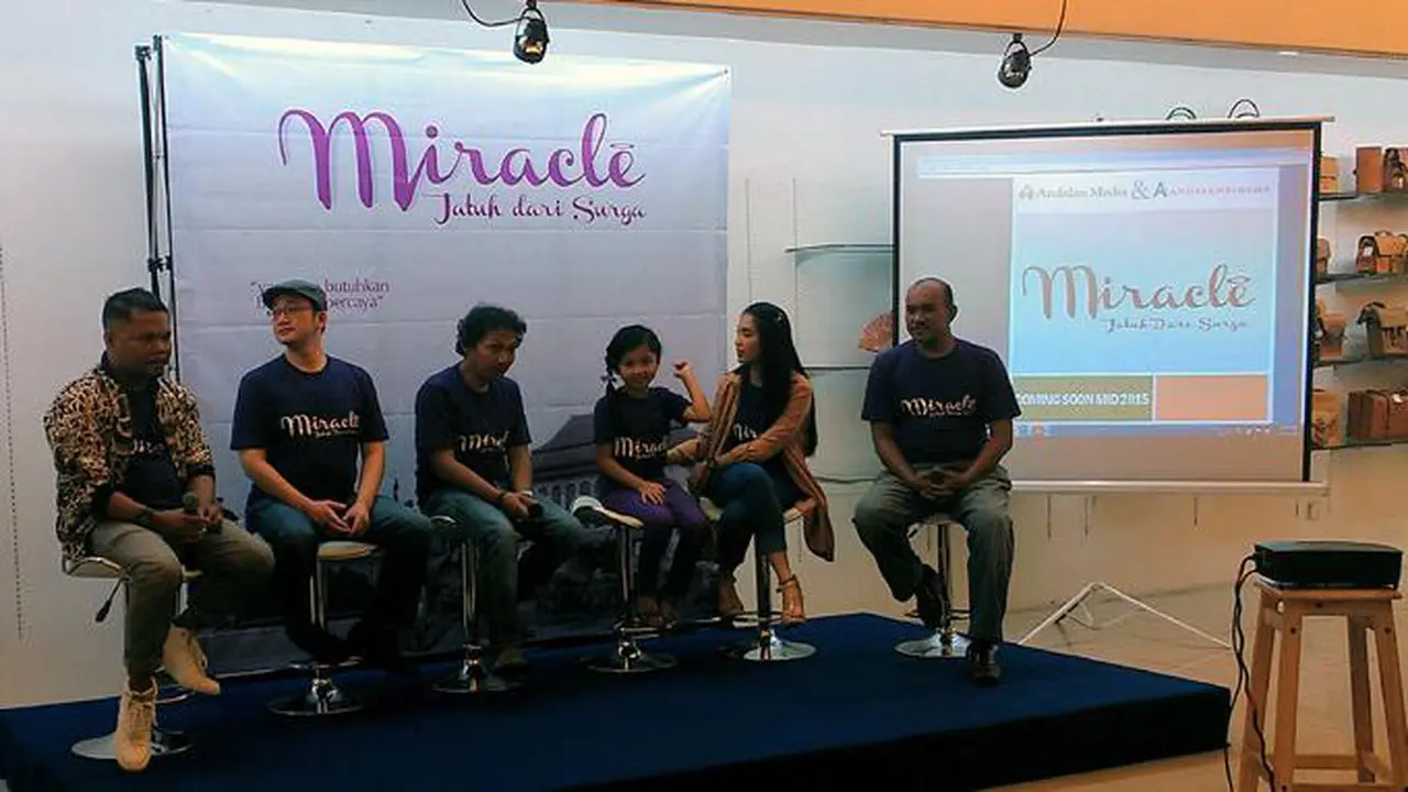 Film Miracle; Jatuh Dari Surga Angkat Keindahan dan Budaya Solo