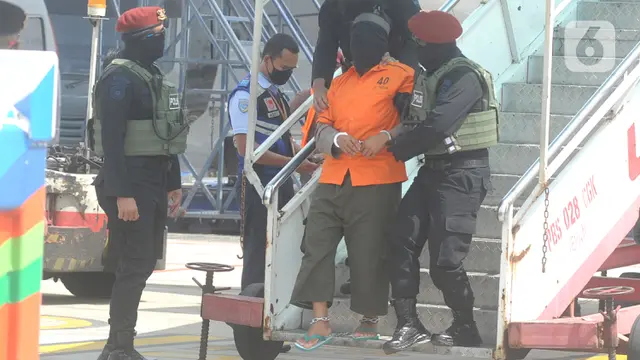 26 Terduga Teroris Tiba di Bandara Soetta