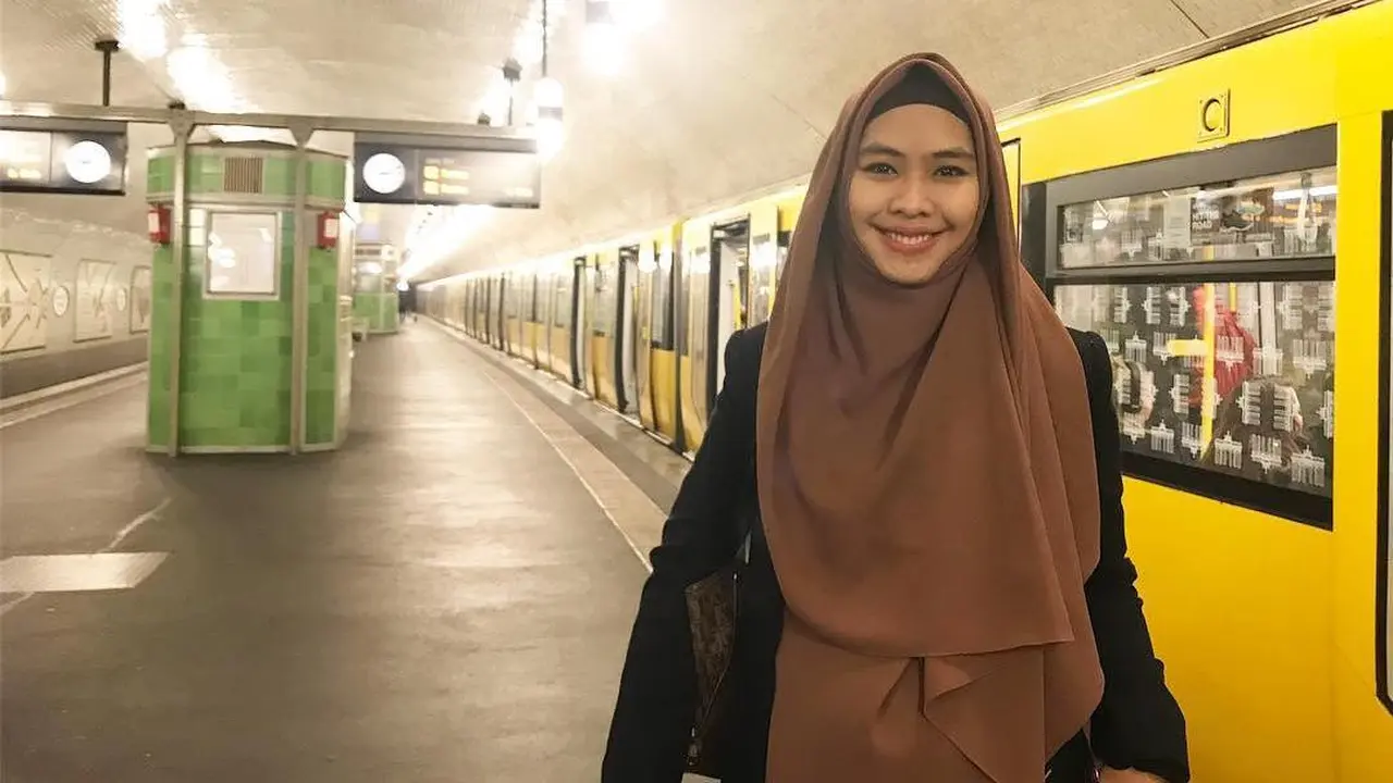 Oki Setiana Dewi