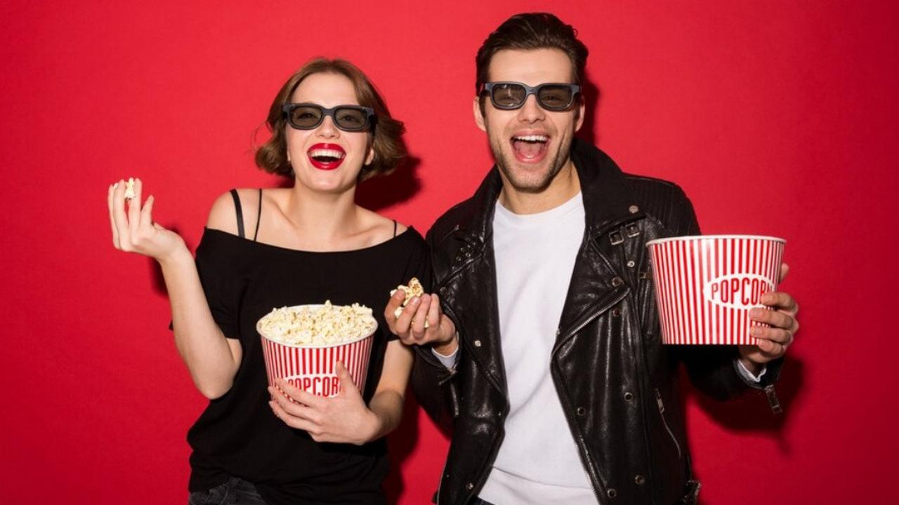 7 Inspirasi Outfit Nonton Bioskop untuk Pria dan Wanita Kekinian 2025, Bikin Percaya Diri