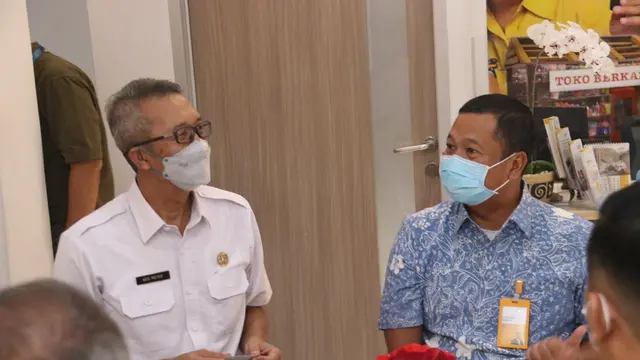Bank Mandiri Taspen (Bank Mantap) bekerjasama dengan pihak Dinas Kesehatan Cirebon menggelar vaksinasi Covid-19 kepada nasabah pensiunan Aparatur Sipil Negara (ASN)