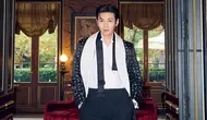 Potret Ji Chang Wook Hadiri Tom Ford Show di Paris Fashion Week