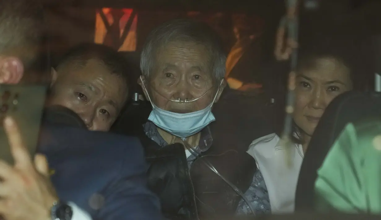 Fujimori, yang memerintah Peru dari tahun 1990 hingga 2000, dijatuhi hukuman pada tahun 2009 atas tuduhan pelanggaran hak asasi manusia. (AP Photo/Martin Mejia)