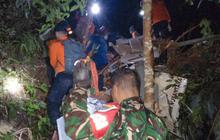 FOTO: TNI AD Kerahkan 209 Personel Evakuasi Helikopter Jatuh di Sekadau