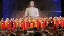 Biksu wanita berdoa selama Konferensi Perdamaian Bhikkhuni Buddha Dunia di Seoul, Korea Selatan (12/4). Diberitakan, Presiden Korsel Moon Jae-in akan mengadakan pertemuan dengan Pemimpin Korut Kim Jong-un. (AP Photo / Ahn Young-joon)