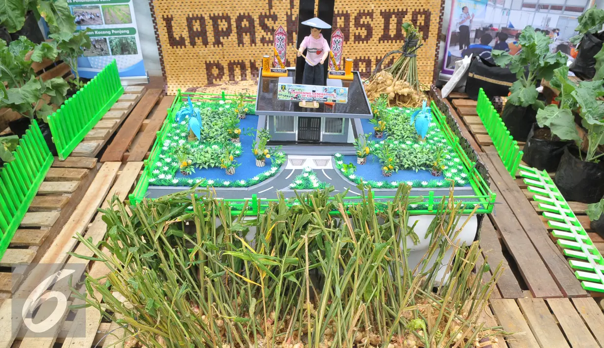 Festival Napi Berkebun (FNB) 2015 jadi salah satu pembuktian para narapidana untuk sebagaimana tagline yang diusung, yakni “Napi Dibina Untuk Berguna.” Pameran FNB ini di gelar hari Jumat-Minggu / 18-20 Desember 2015. (Liputan6.com/Faisal R Syam)