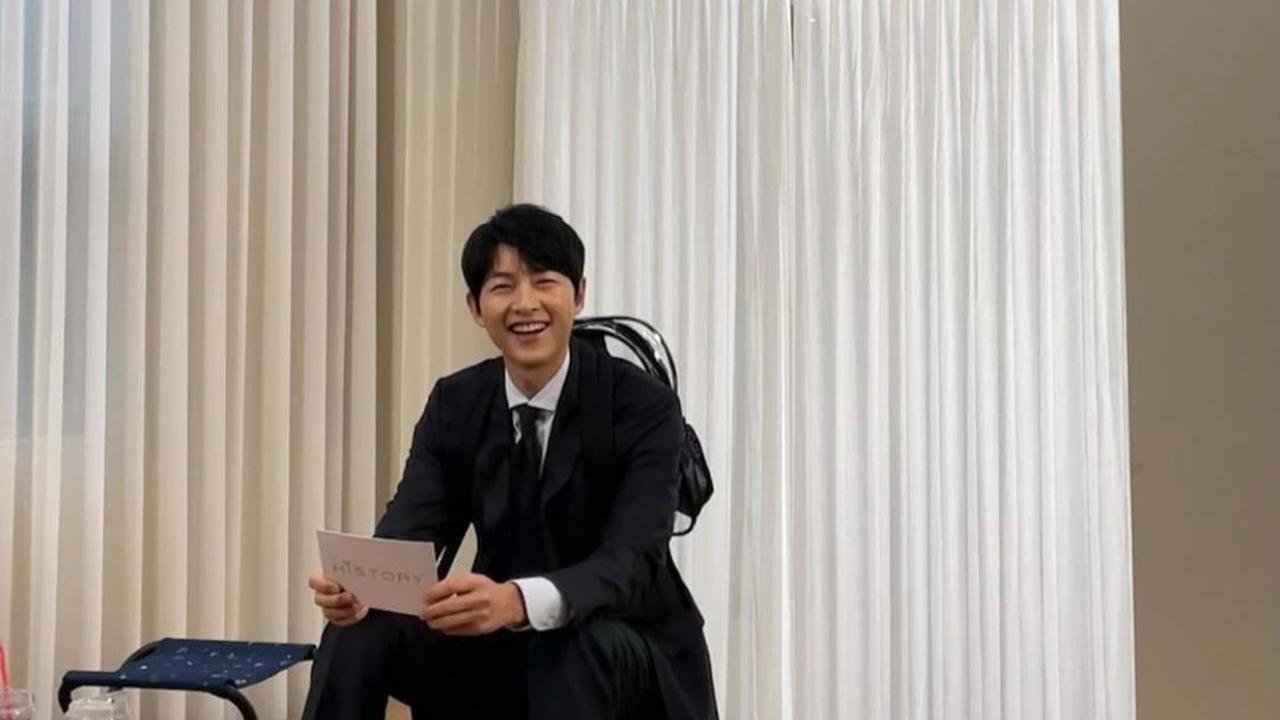 Karier Song Joong Ki Disebut Meredup, Film 'BOGOTA' Gagal di Box Office