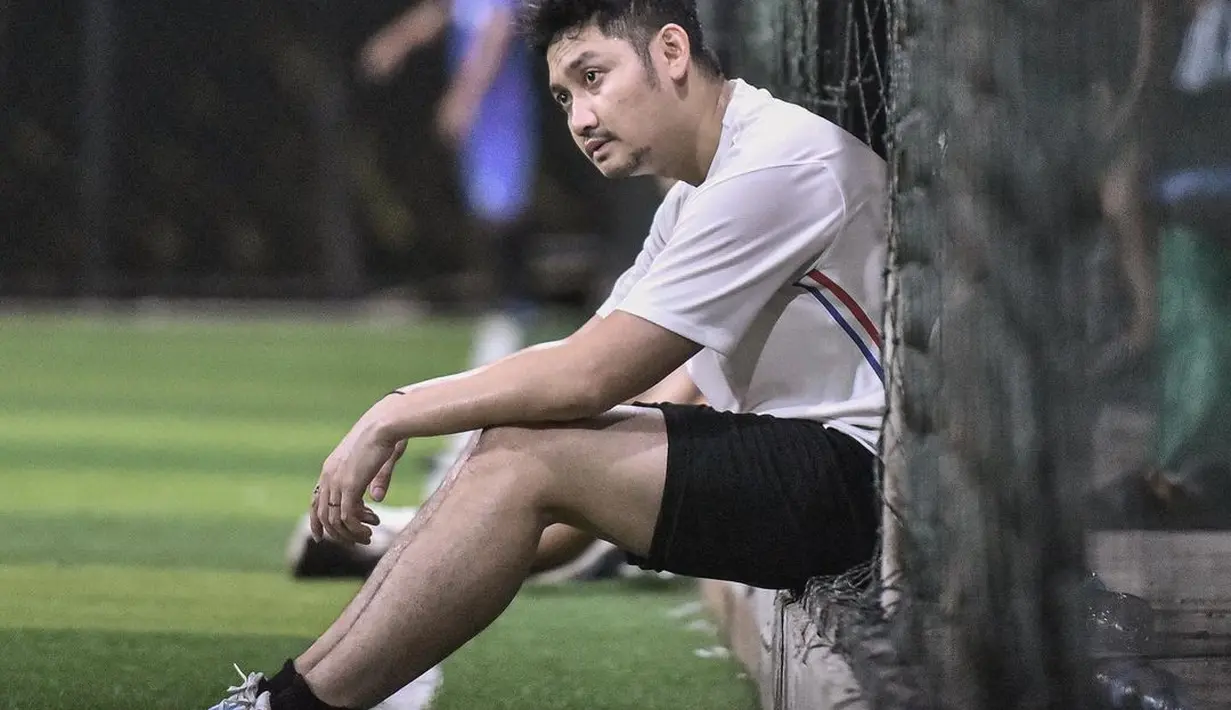 <p>Foto-foto terbaru Angga Wijaya pun sukses bikin netizen gagal fokus. (FOTO: instagram.com/anggawijaya88)</p>