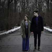 Pasangan mau menikah bikin sesi foto itu bisa, kalau mantan pacar sengaja bikin sesi foto berdua baru luar biasa. (Foto: metro.co.uk)