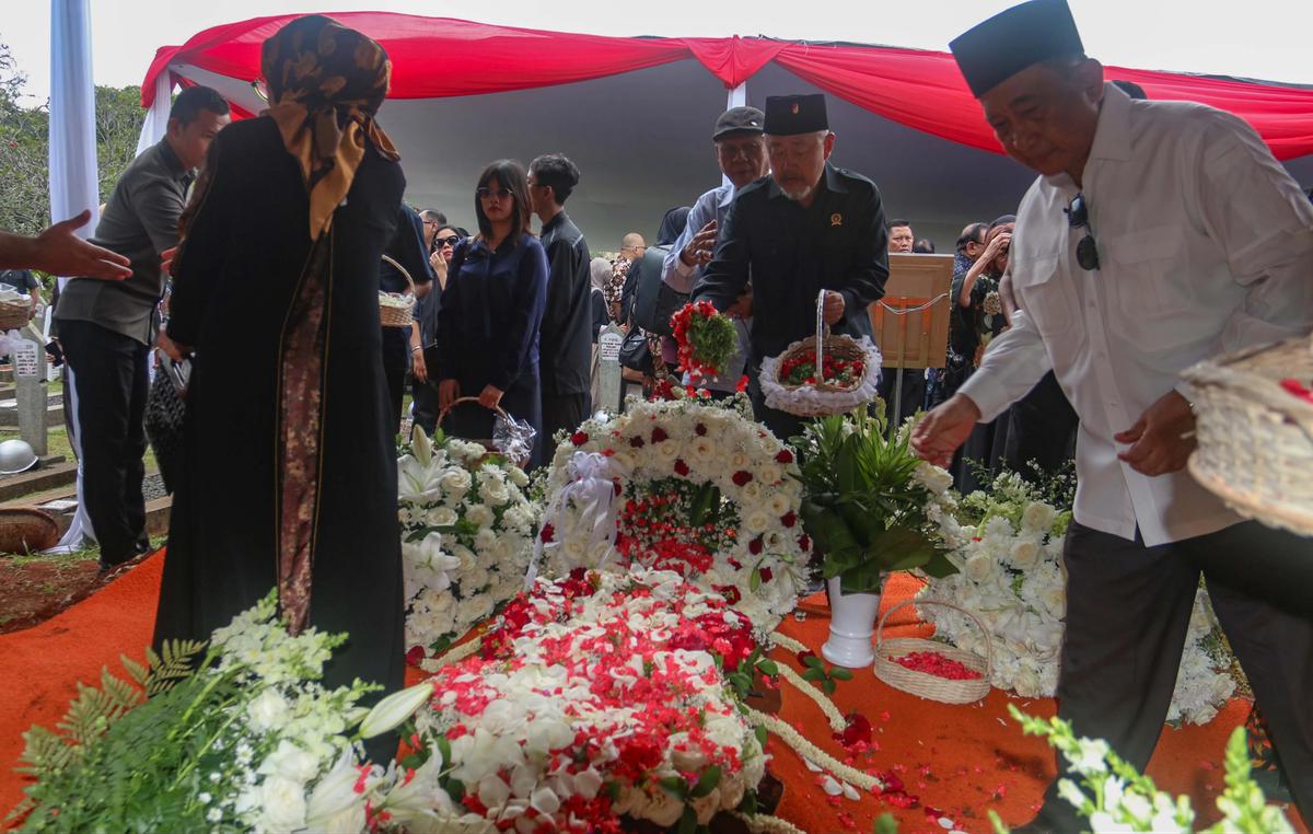FOTO: Pemakaman Militer Juwono Sudarsono di TMP Kalibata