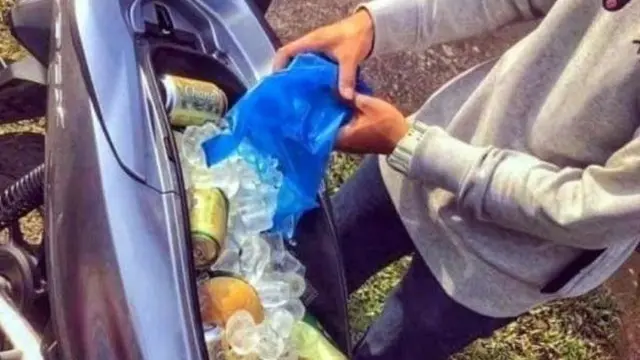 7 Potret Nyeleneh Isi Bagasi Motor Ini Bikin Heran, Ada yang Simpan Ayam